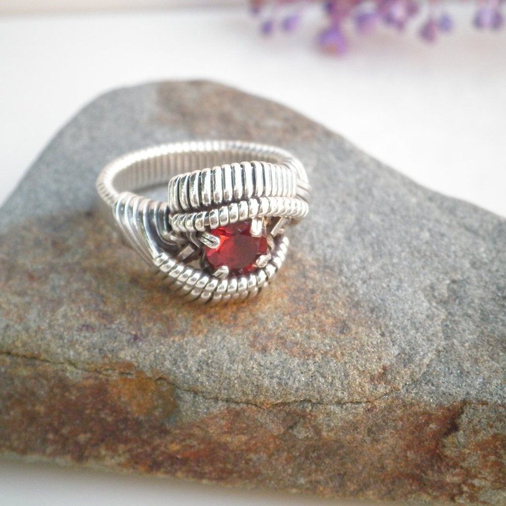 Genuine 1ct Round Cut Garnet Gemstone Sterling Silver Ring Size 6